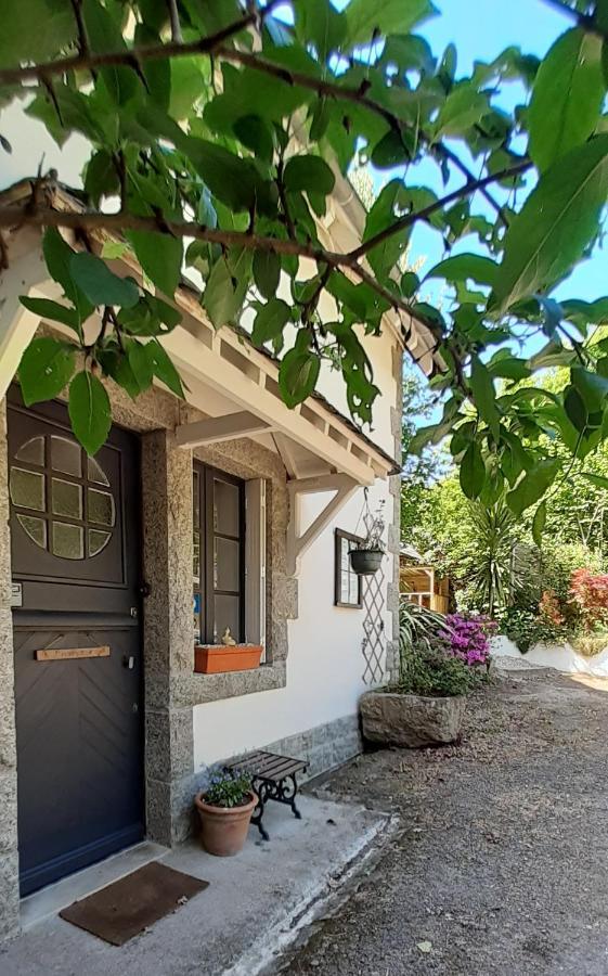 D'hotes De La Roche Tremblante * Huelgoat